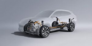 BYD DM-i Super Hybrid Động lực thúc đẩy đằng sau SEALION 6 hoàn toàn mới là Công nghệ DM-i Super Hybrid. Công nghệ DM-i Super Hybrid (Chế độ kép) là thứ nằm bên trong các xe hybrid cắm điện (PHEV) của chúng tôi. Khác xa với tiêu chuẩn, nó đại diện cho sự phát triển mang tính đột phá trong công nghệ hybrid cắm điện thông minh. Được BYD phát triển độc quyền, nó mang lại vô số lợi ích, bao gồm hiệu quả năng lượng, mức tiêu thụ nhiên liệu thấp, hiệu suất lái xe và sự thoải mái. Bạn có thể dễ dàng nhận dạng các xe hybrid cắm điện của chúng tôi vì chúng có chữ DM trong tên. Trong SEALION 6, chữ "i" tượng trưng cho "Intelligence/ trí thông minh", thể hiện các nguyên tắc lái xe thông minh và tiết kiệm năng lượng.